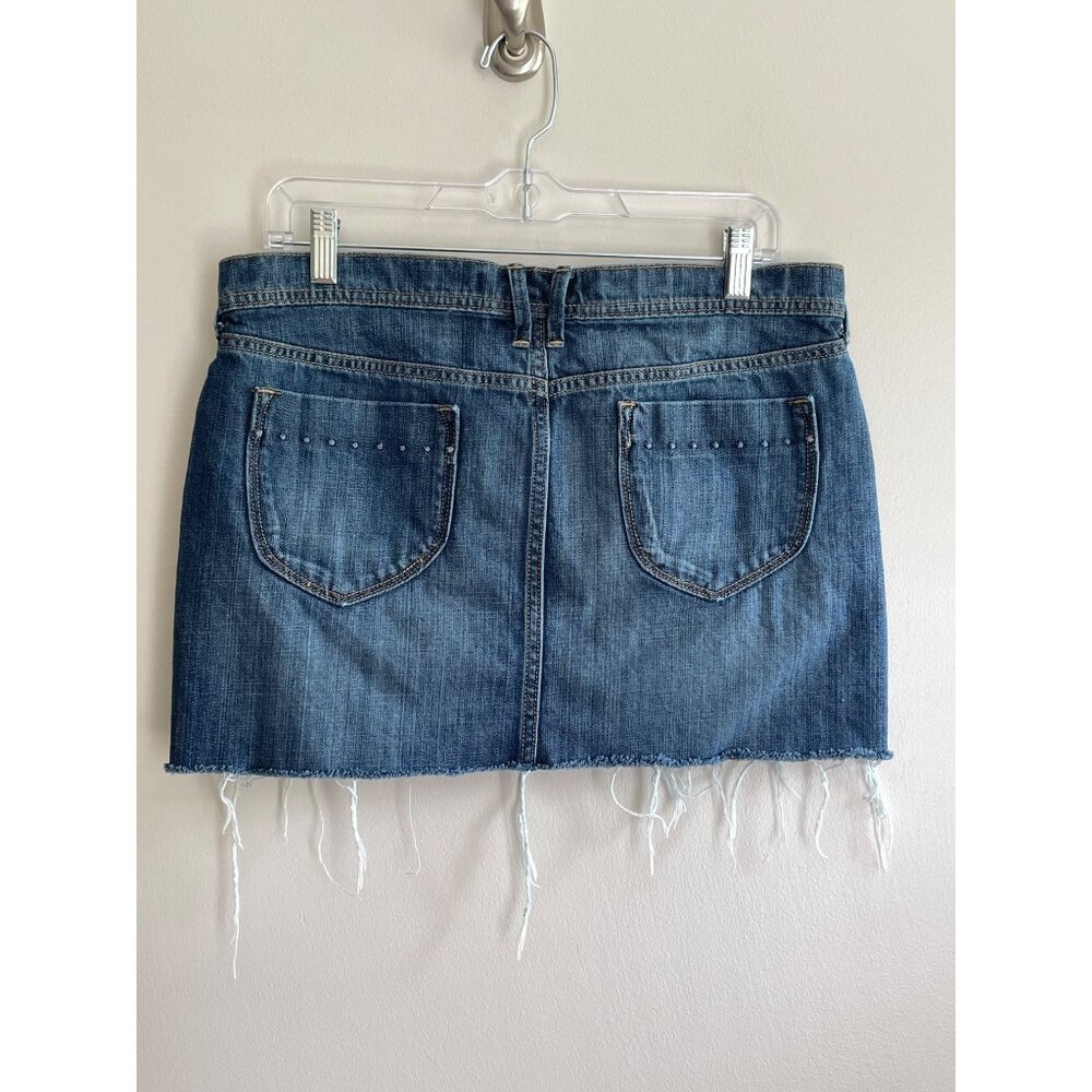 Old Navy Frayed Raw Hem Mini Jean Mini Skirt Womens 10 13" Length - Picture 2 of 6